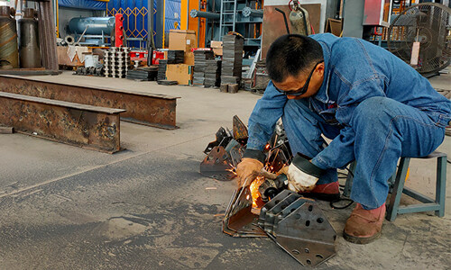 What are the characteristics of EPS foam machinery?